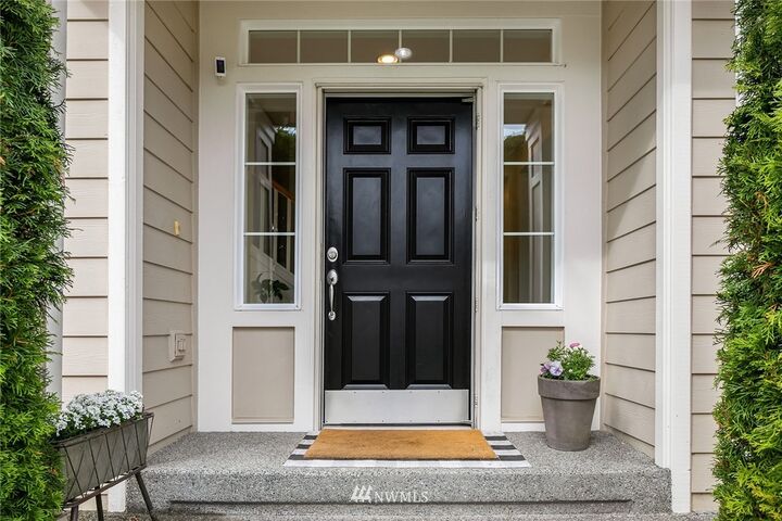 Property Photo:  6915 Elderberry Avenue SE  WA 98065 