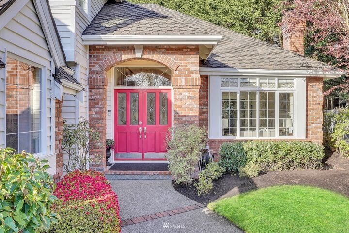 Property Photo: 3360 212th Court SE WA 98075