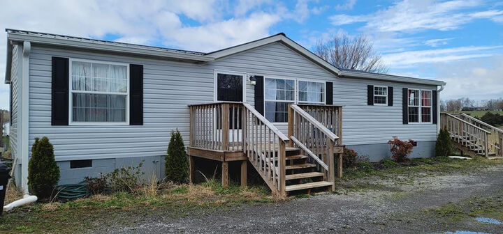 108 Windsong Road  Sweetwater TN 37874 photo