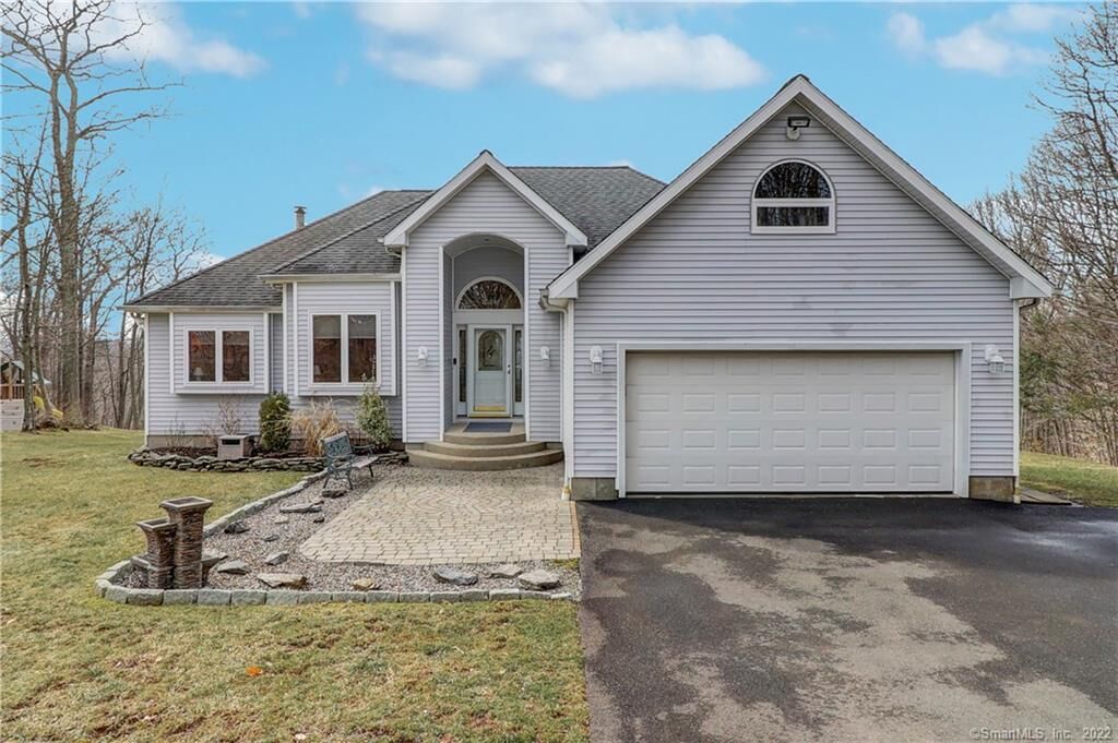 Property Photo:  7 Ridgewood Court  CT 06518 