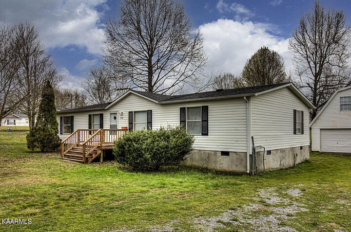 2744 New Blockhouse Rd  Maryville TN 37803 photo