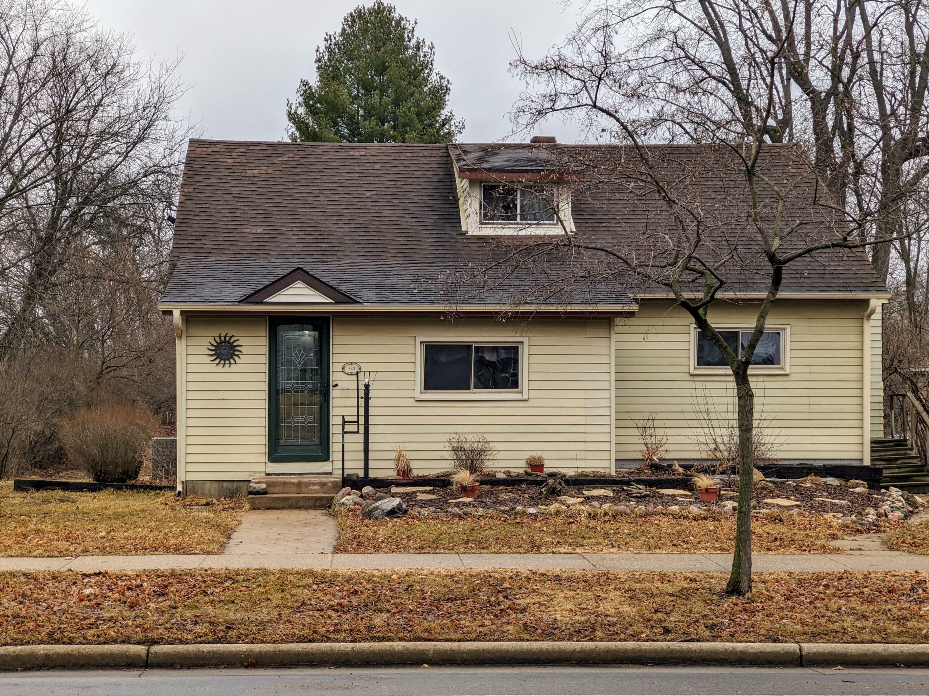 Property Photo:  830 N Main St  WI 53538 