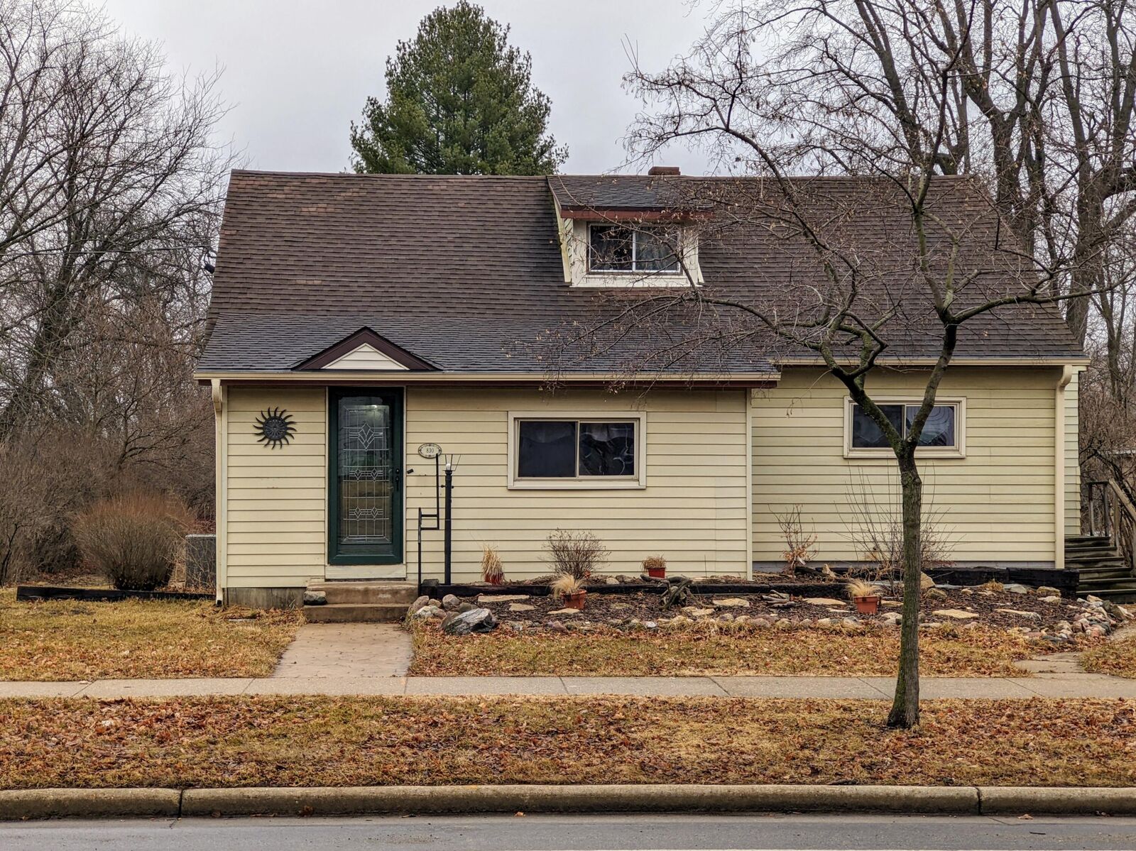 Property Photo: 830 N Main St WI 53538