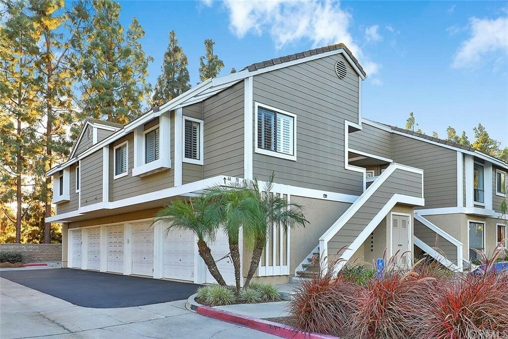 Property Photo:  32 Cambria Lane 32  CA 92656 