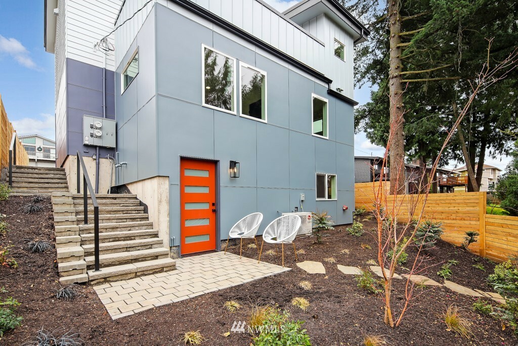 Property Photo:  5409 37th Avenue SW B  WA 98126 