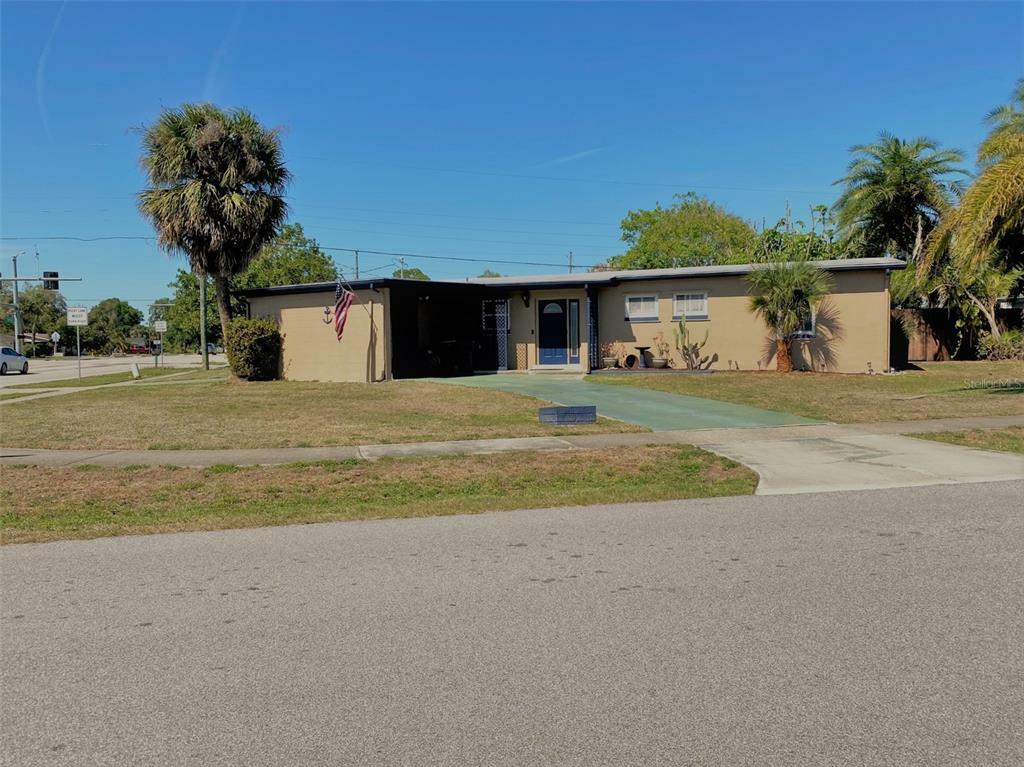 Property Photo:  21418 Glendale Avenue  FL 33952 