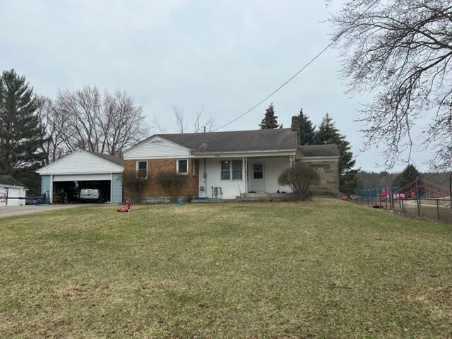 Property Photo: 2121 Burton Drive MI 49464