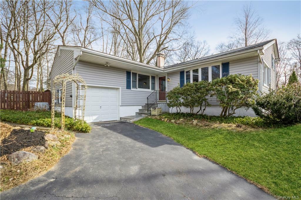 Property Photo:  3 Birch Lane  NY 10567 