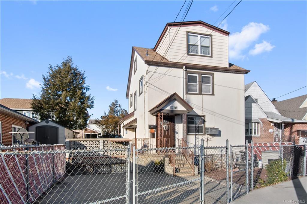 Property Photo: 3249 Griswold Avenue NY 10465