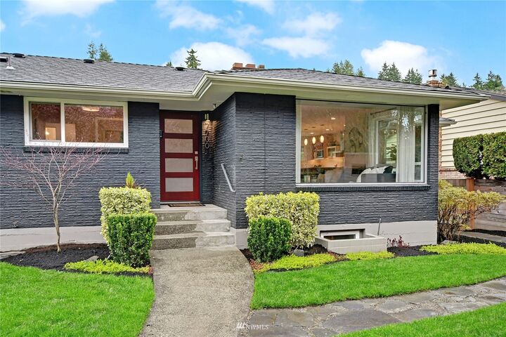 Property Photo:  7700 Fauntleroy Way SW  WA 98136 