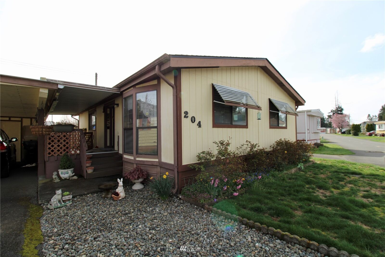 Property Photo: 1313 Harrison Avenue 204 WA 98531
