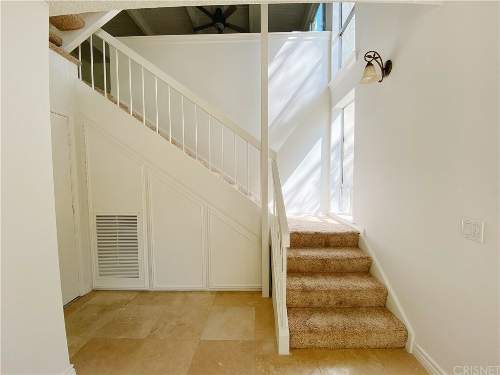 Property Photo:  573 Racquet Club Lane  CA 91360 