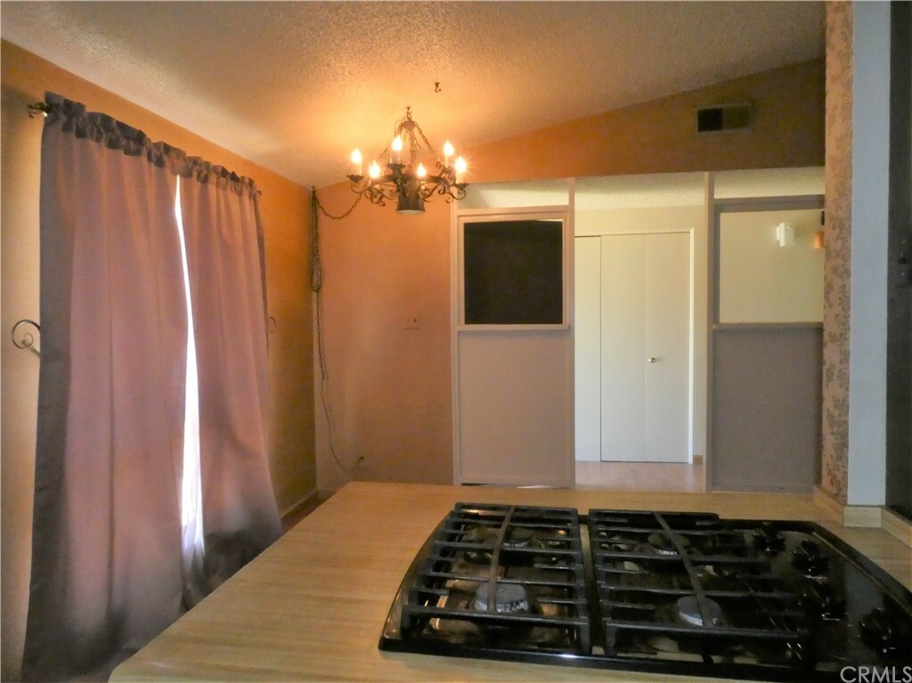 Property Photo:  1090 Via Esmeralda  CA 93455 