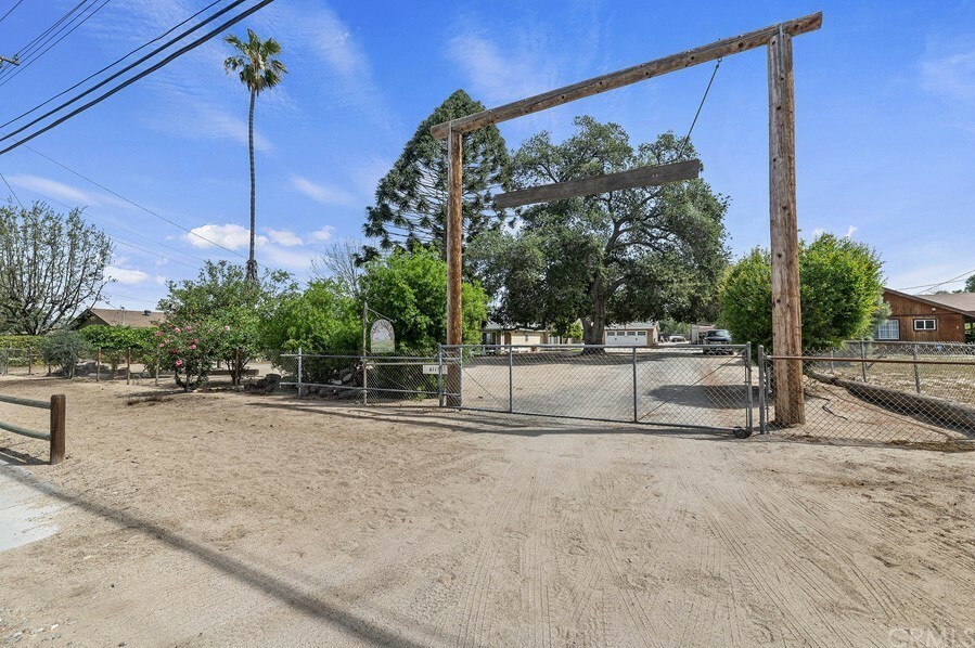 Property Photo:  4115 Temescal Ave  CA 92860 