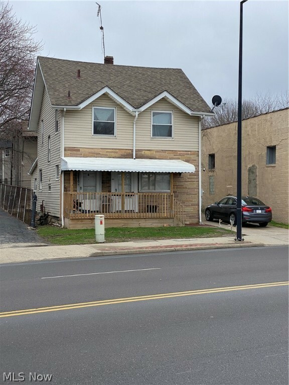Property Photo: 1419 S Main Street OH 44301