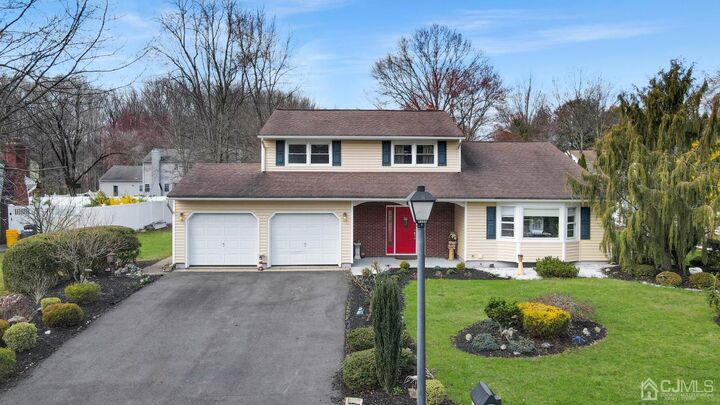 17 Hamilton Drive  East Brunswick NJ 08816 photo