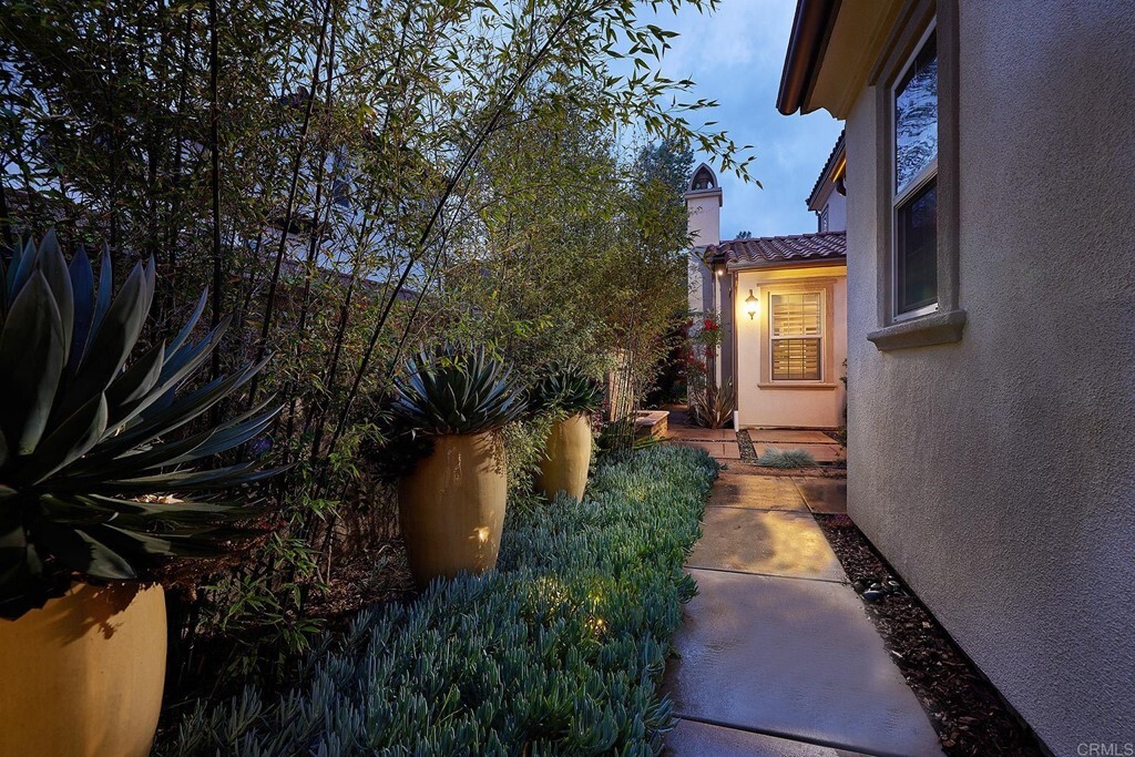 Property Photo: 7059 Sitio Corazon CA 92009