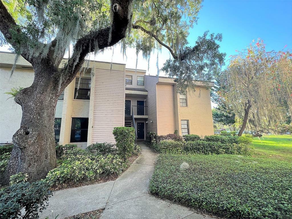 Property Photo:  5130 Puritan Circle  FL 33617 