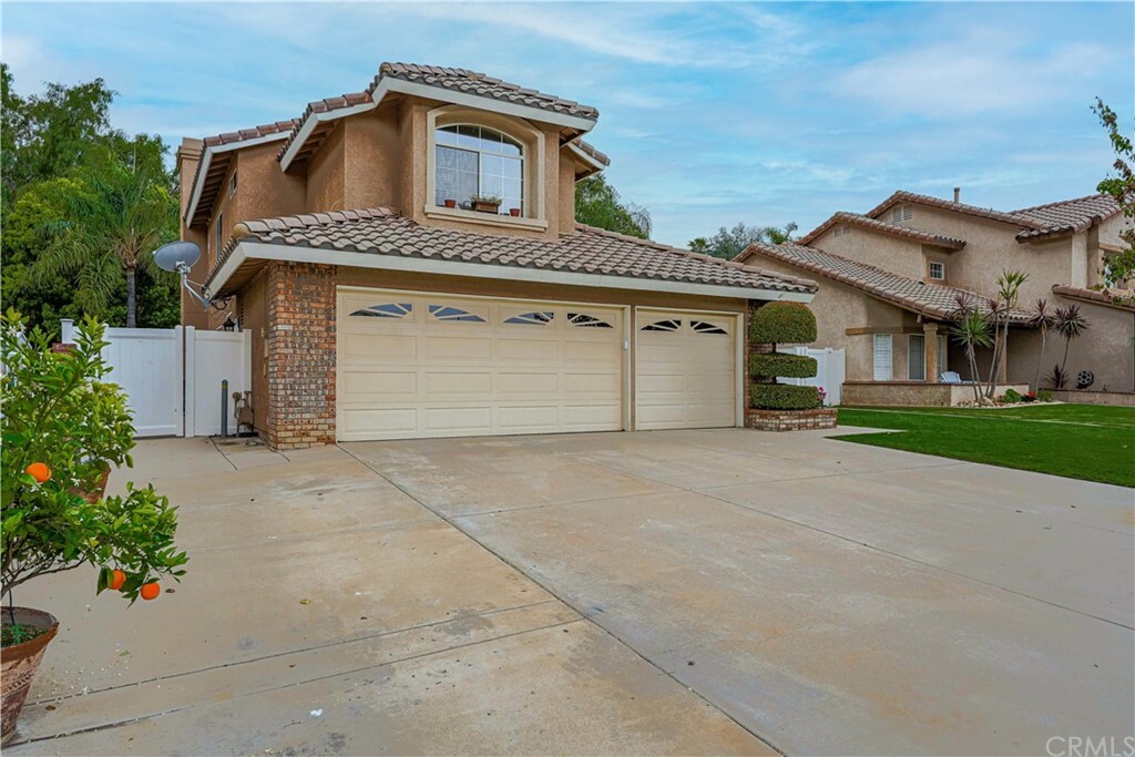 Property Photo:  13105 Fescue Court  CA 92883 