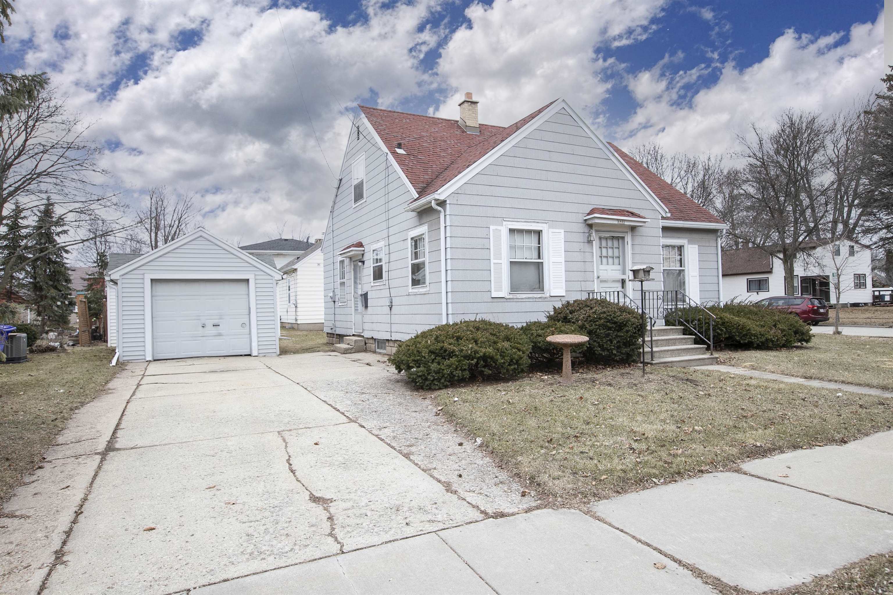 Property Photo:  1811 N Meade Street  WI 54911-3755 