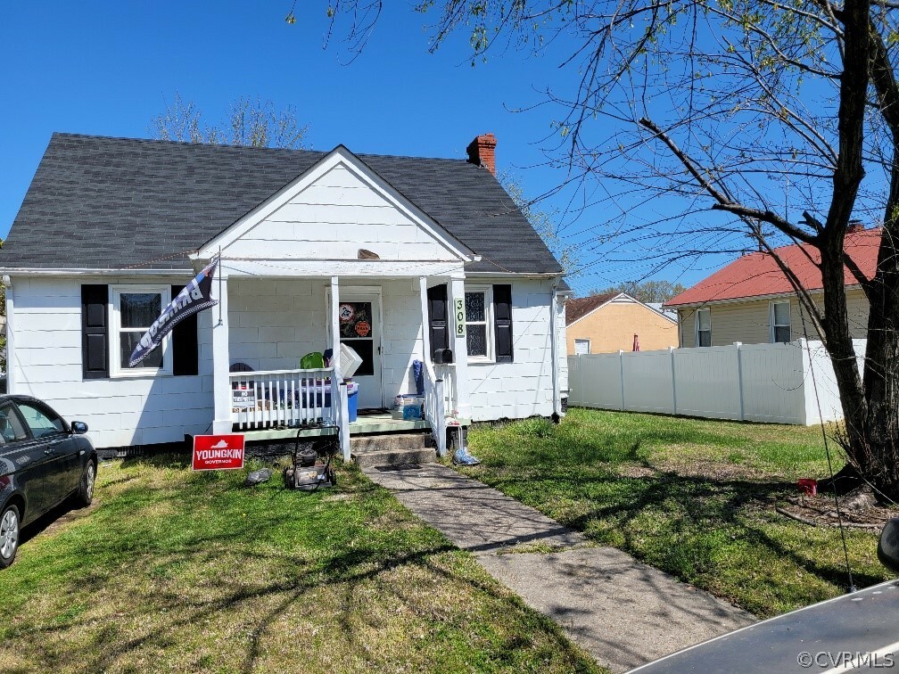 Property Photo:  308 W Westover Avenue  VA 23834 