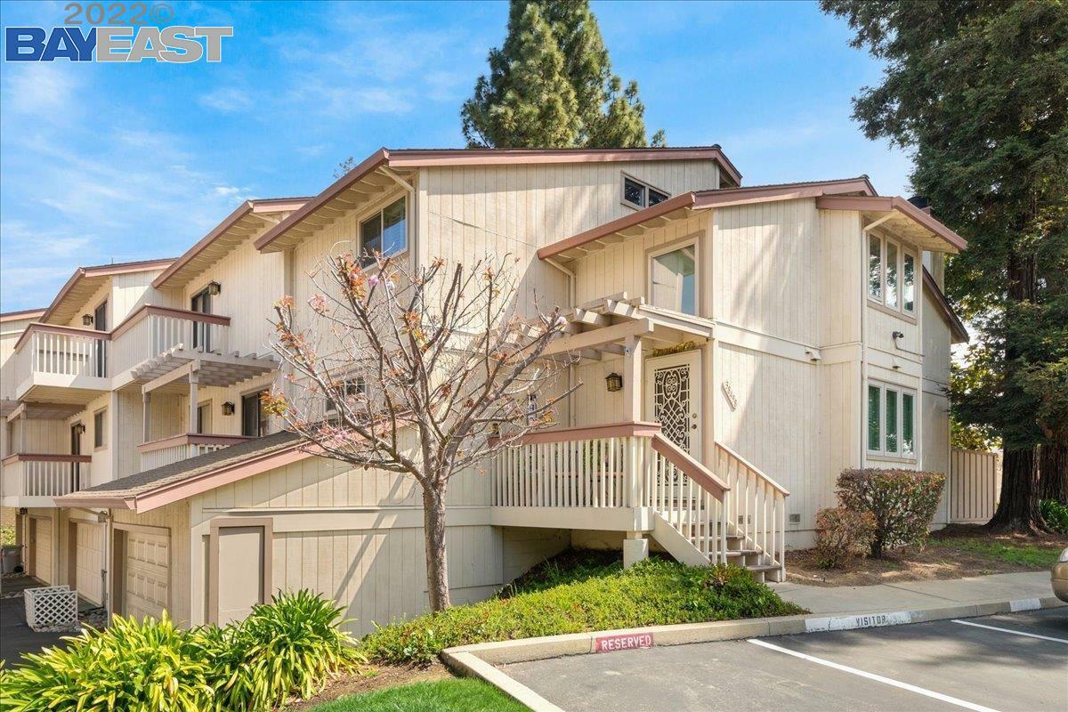 Property Photo:  38498 Redwood Ter  CA 94536 