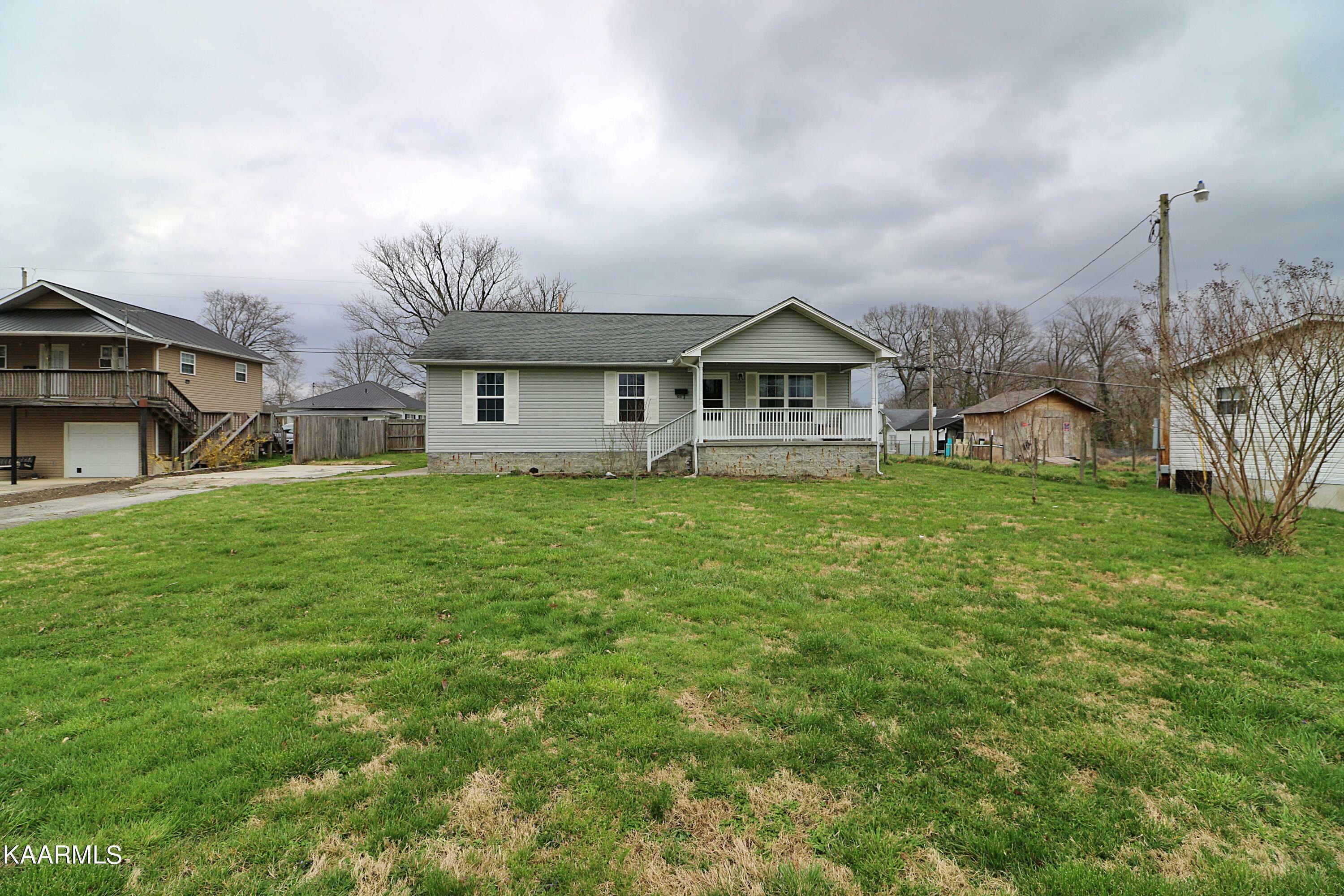 Property Photo:  108 N Cross St  TN 37841 