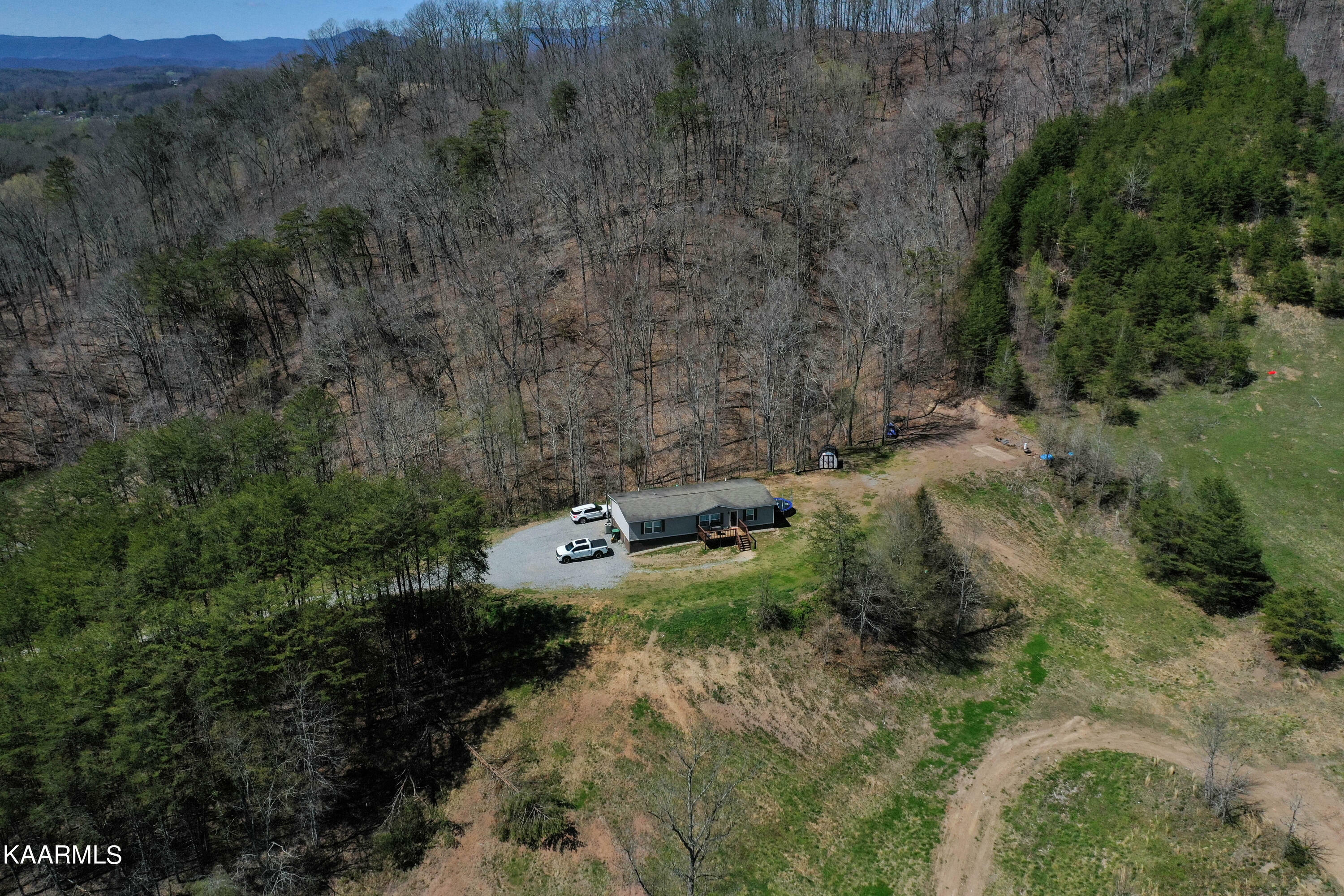 Property Photo:  629 Yarnell Rd  TN 37716 