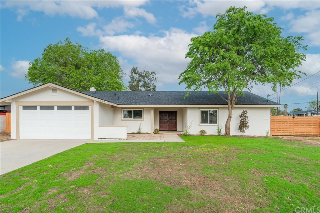 Property Photo: 1039 4th Street CA 92320