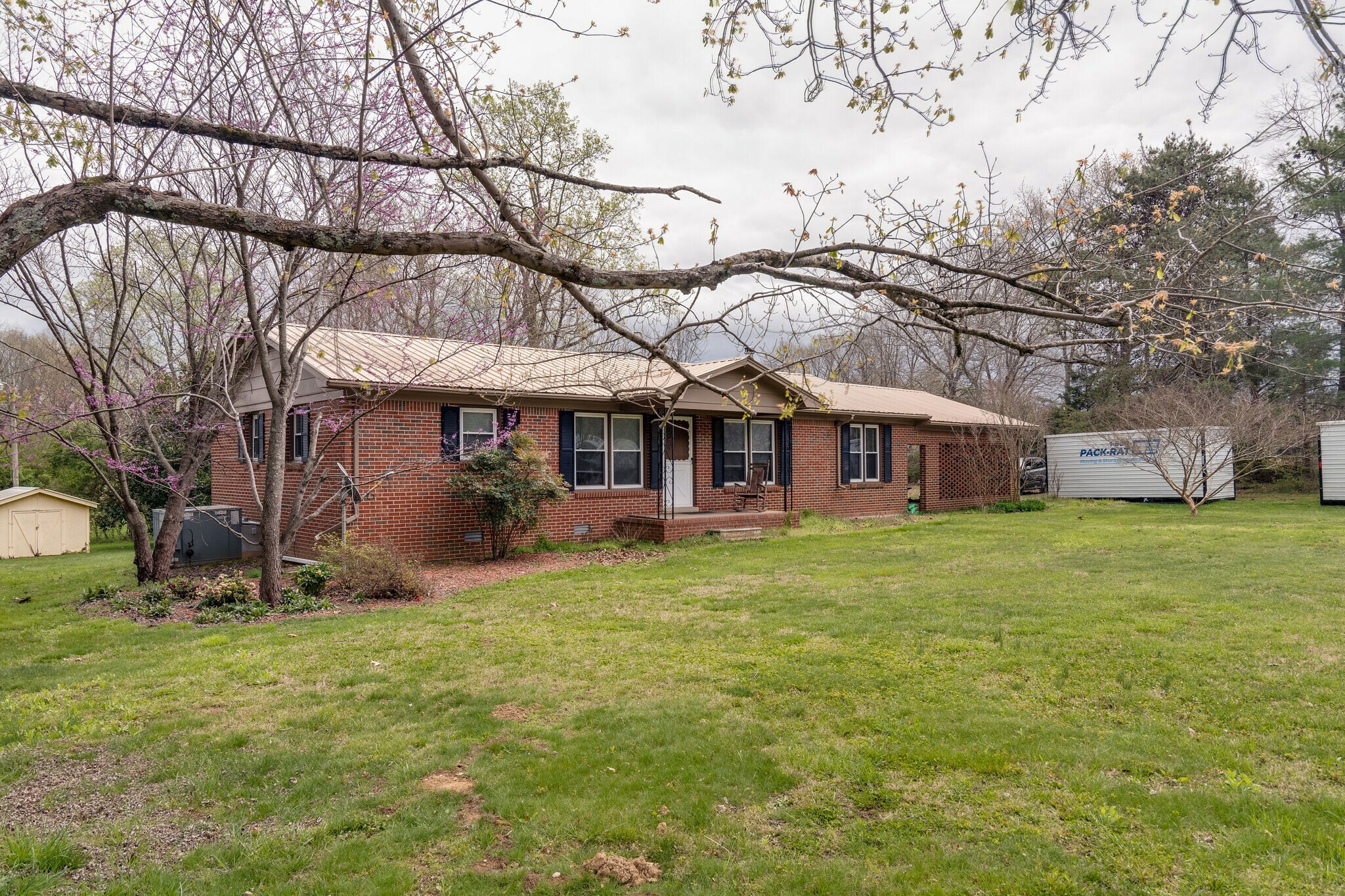 Property Photo:  1405 Rose Hill Rd  TN 38478 