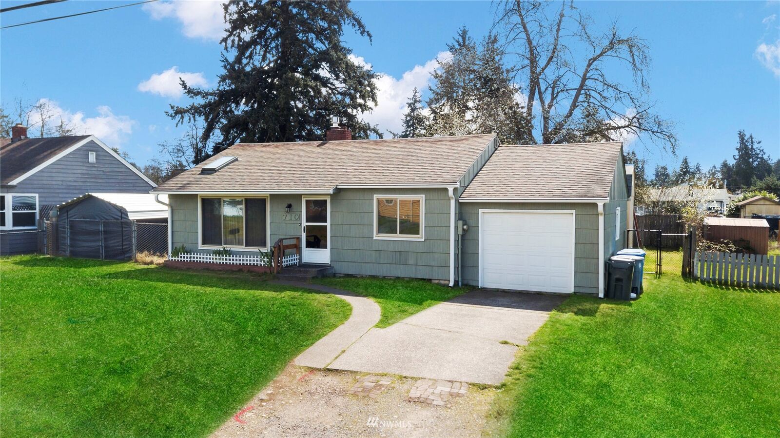 Property Photo:  710  Lafayette Street S  WA 98444 