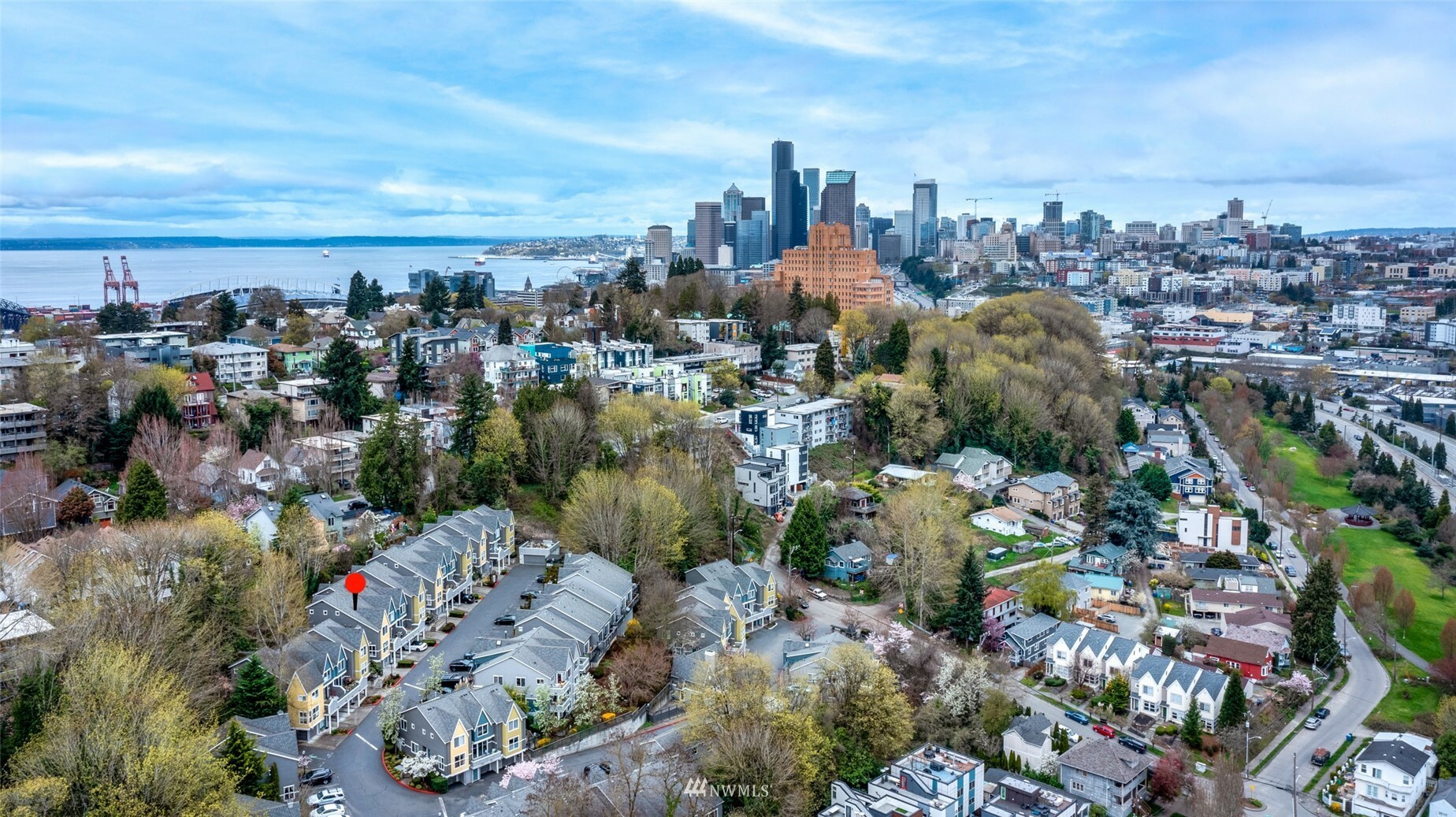 Property Photo: 1541 Cherrylane Place S #1541 WA 98144