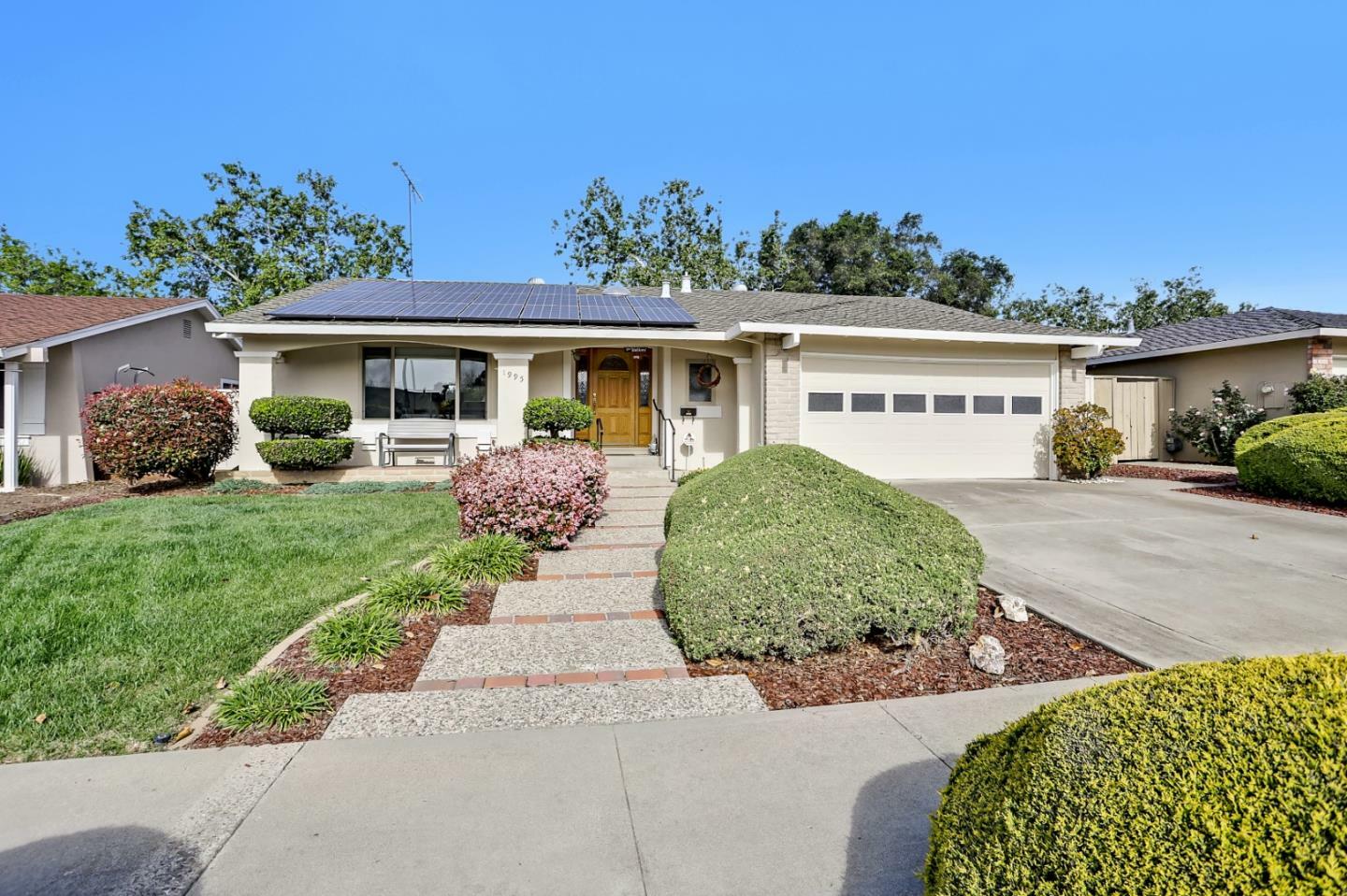 Property Photo: 1995 Majestic Way CA 95132
