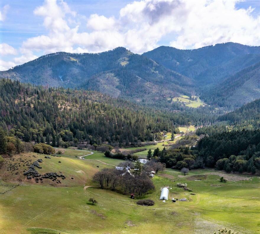 Property Photo: 5758 Sterling Creek Road OR 97530