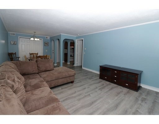 Property Photo:  6 Shadowbrook Ln 34  MA 01757 