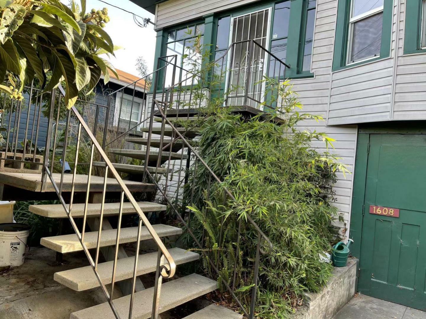 Property Photo: 1608 Lincoln Avenue CA 94501