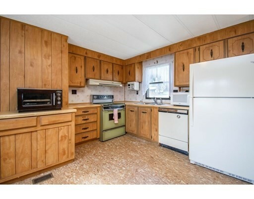Property Photo: 25 Riverview Circle MA 01010