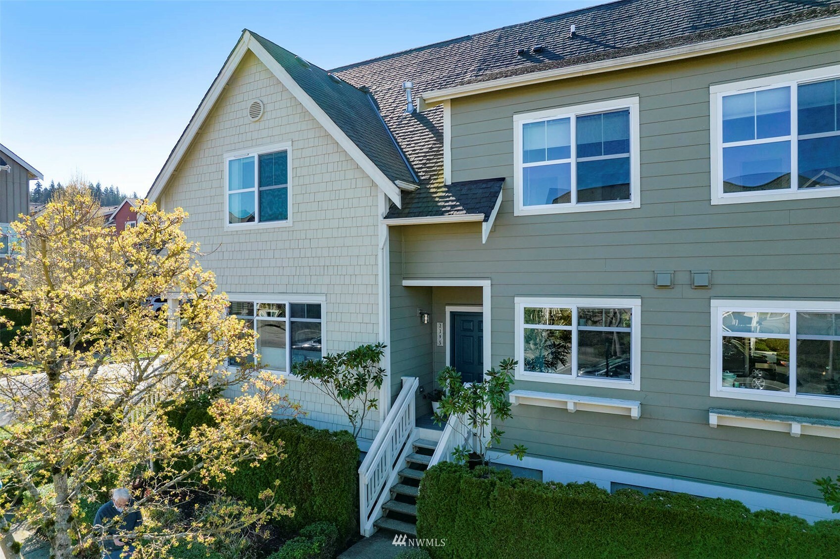 Property Photo:  2395 NE Park Drive  WA 98029 