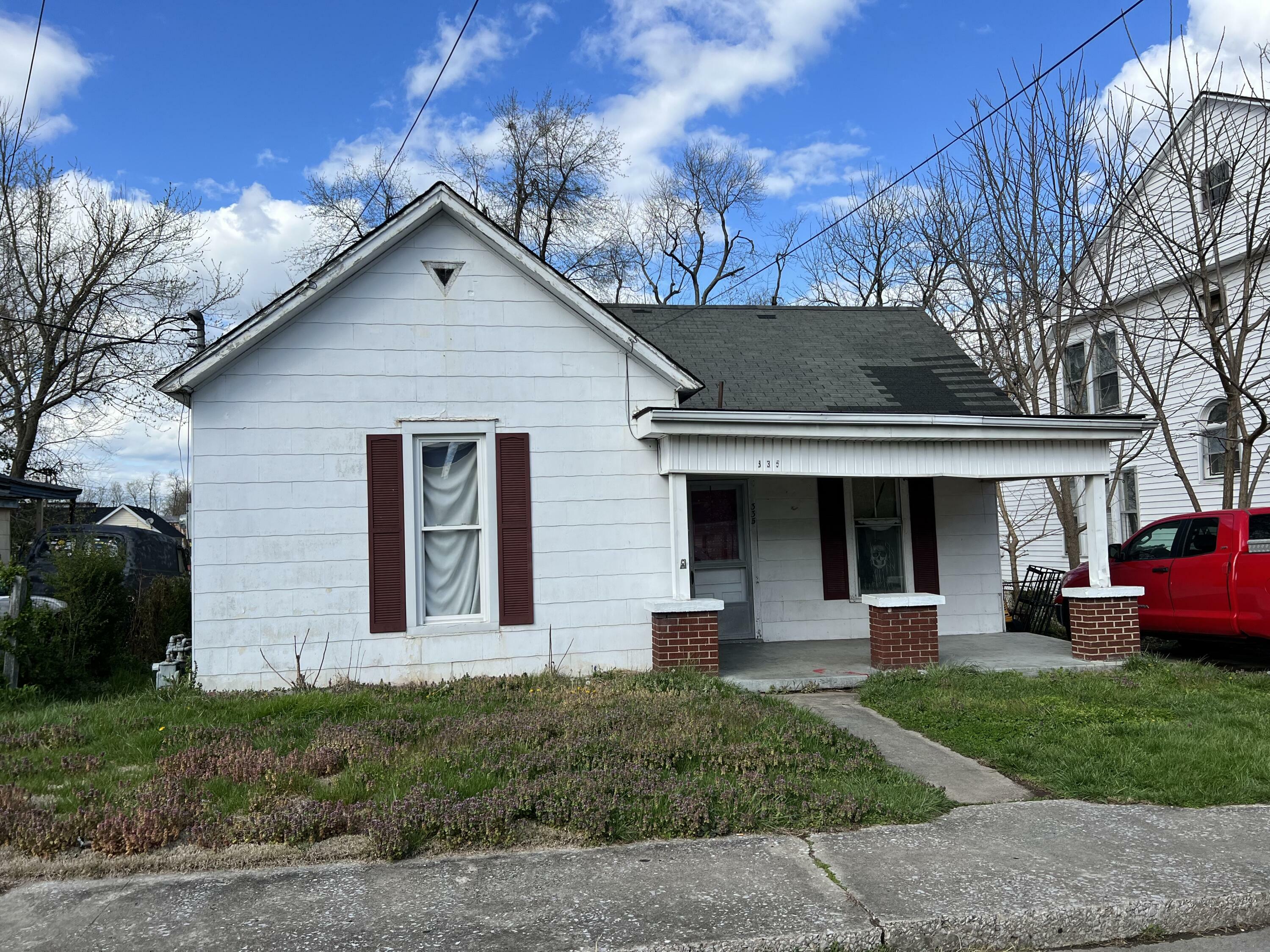 Property Photo: 335 Moberly Avenue KY 40475
