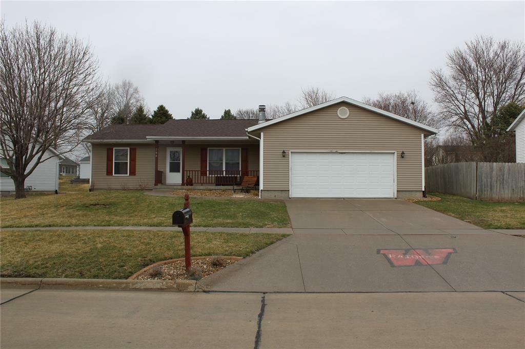 Property Photo:  306 Westwood Road  IA 52361 