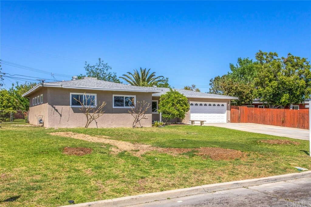 Property Photo: 17812 Dorsey Street CA 92335