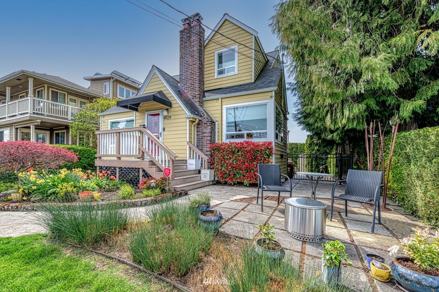 Property Photo: 4929 52nd Avenue S WA 98118