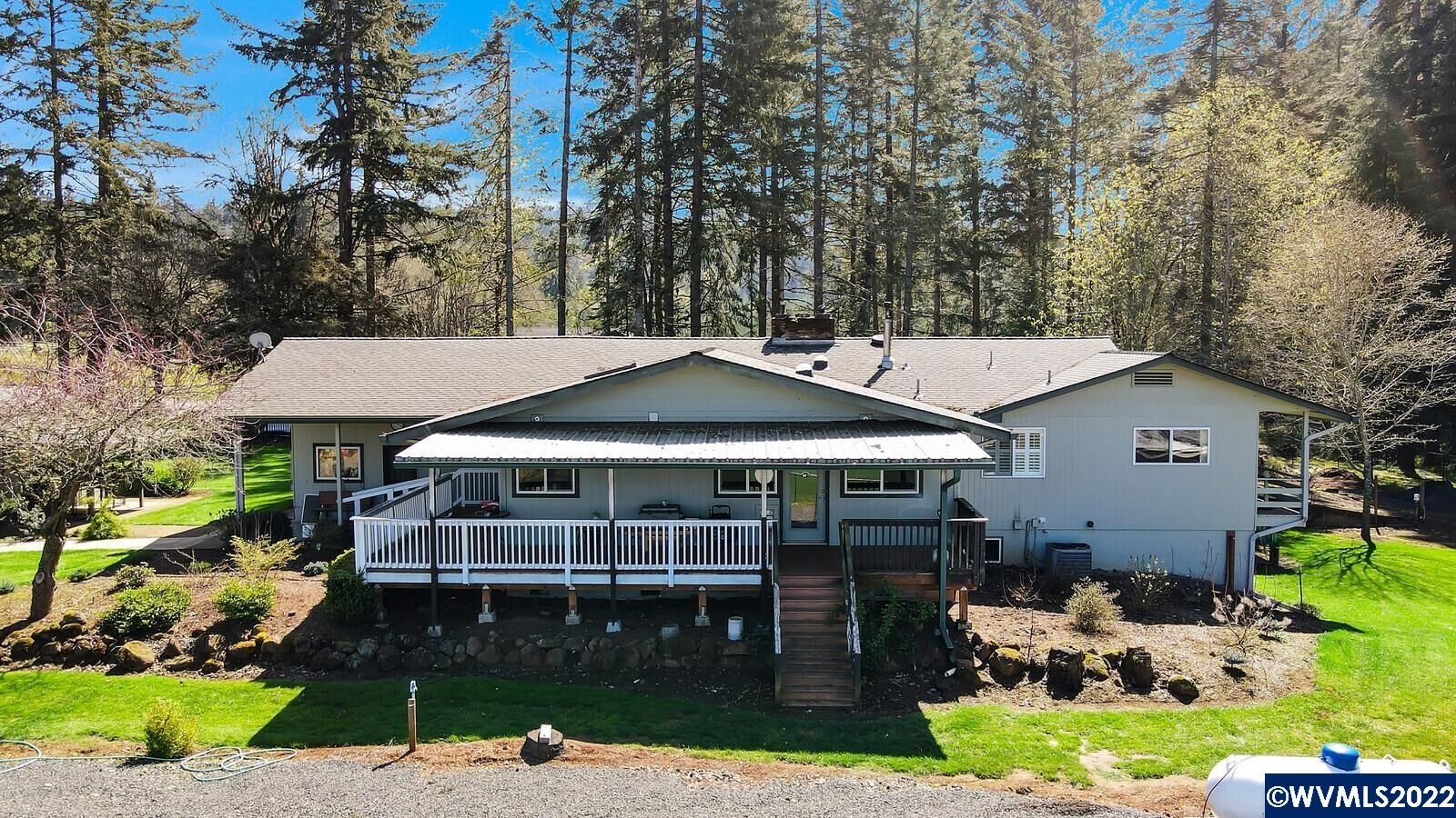 Property Photo: 40617 Rodgers Mountain Lp OR 97374