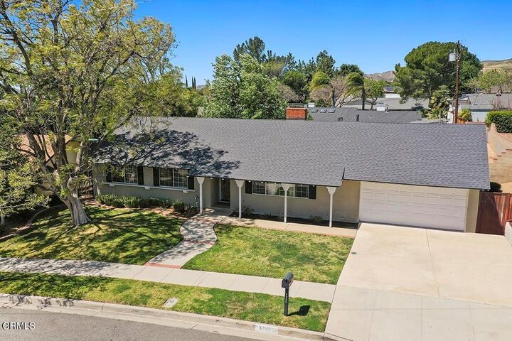 Property Photo:  3253 Travis Avenue  CA 93063 