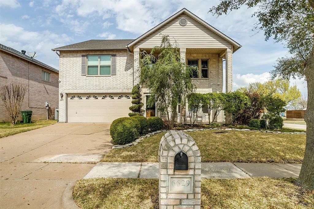 Property Photo: 6629 Beryl Drive TX 76002