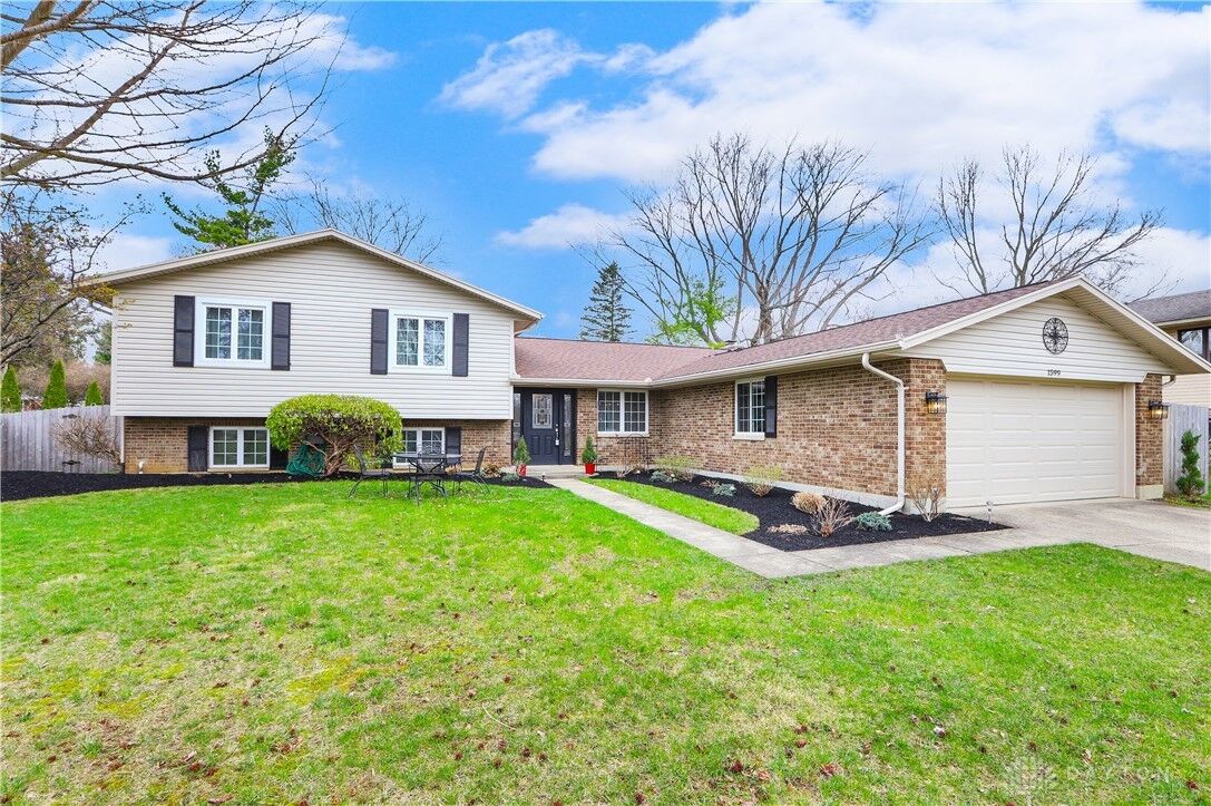 Property Photo:  1599 Ambridge Road  OH 45459 