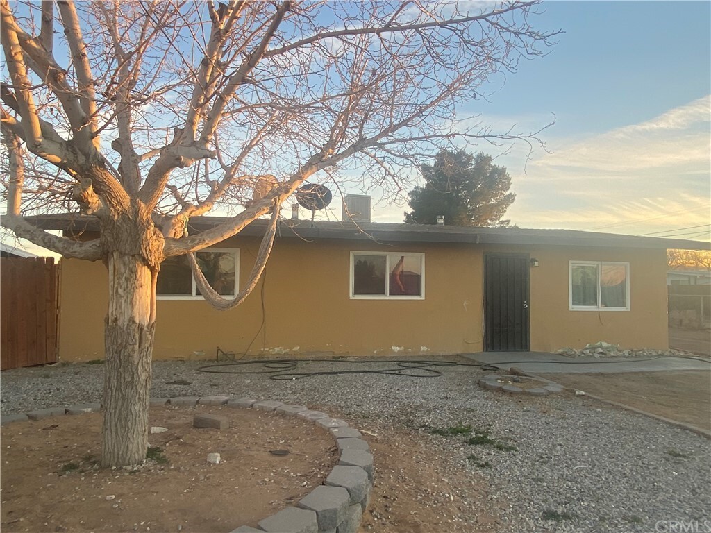 Property Photo: 11725 Lee Avenue CA 92301