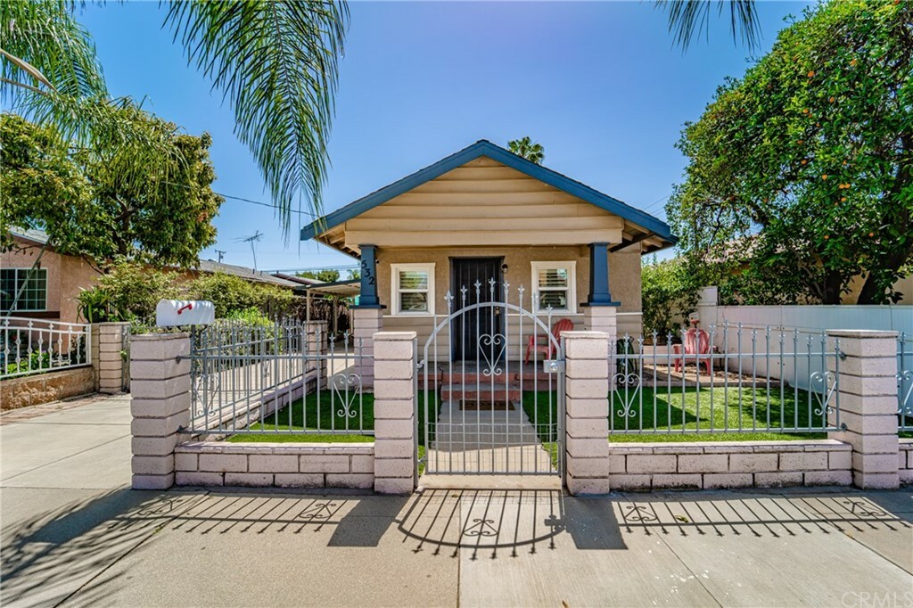 Property Photo: 532 E 10th Street CA 91766