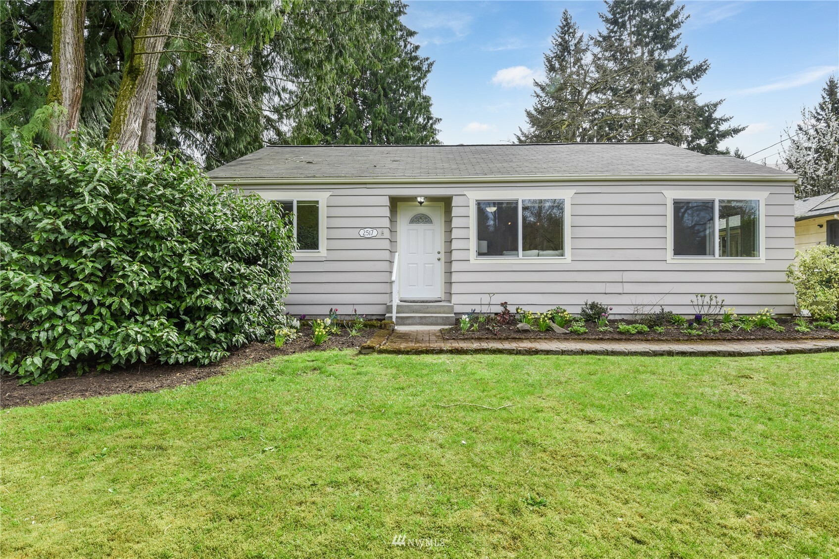 Property Photo:  2517 NE 120th Street  WA 98125 