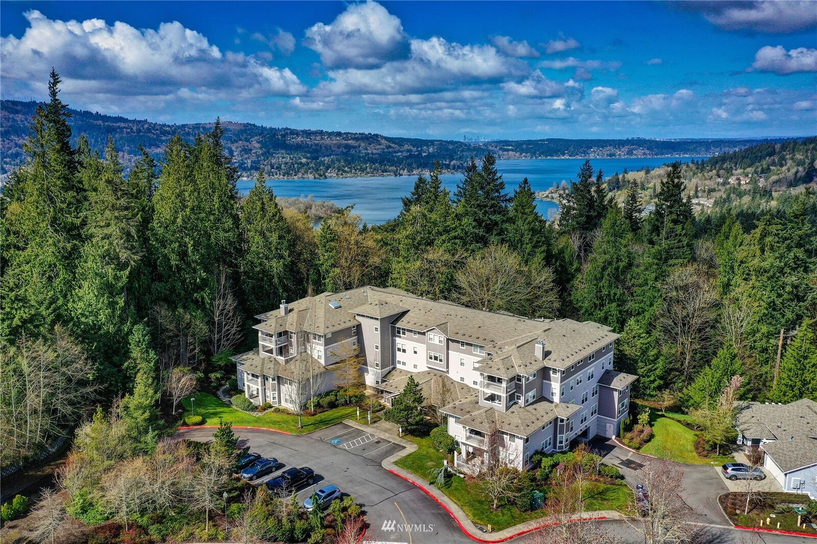 Property Photo:  4535 Providence Point Place SE 203  WA 98029 